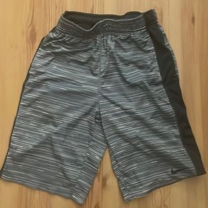 Mens Nike shorts size Large